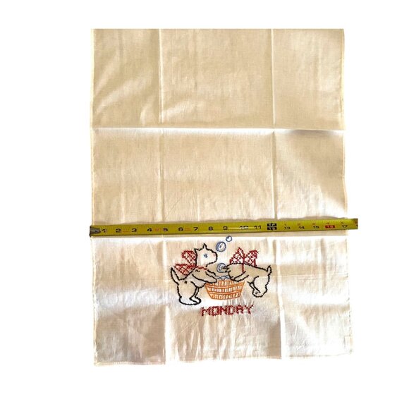 Vintage Embroidered Day Of The Week Tea Towel Set Dogs Puppies Mischievous Decor - Picture 3 of 11